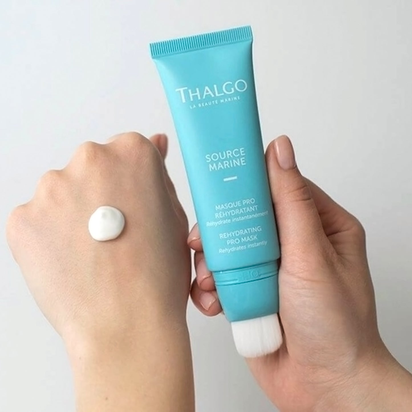 thalgo rehydrating pro mask - hydrating face mask with melting gel texture for enhanced smoothness and plumpness - 50ml